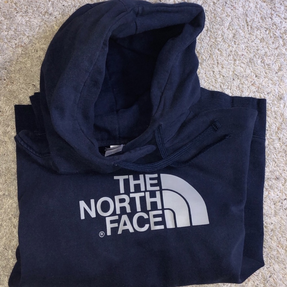 The north face hoodie size large. Worn 3 times